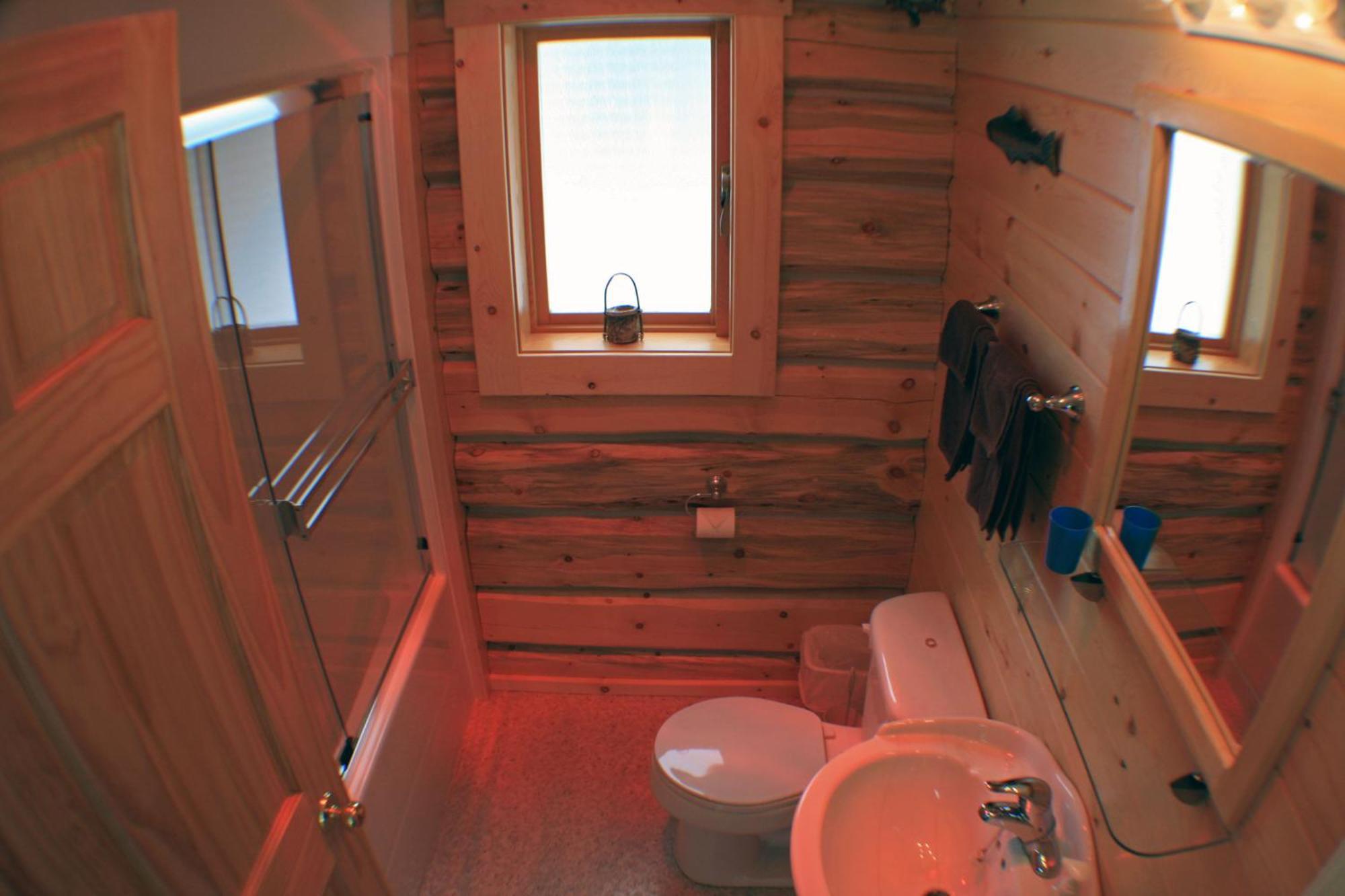 Mica Mountain Lodge & Log Cabins Tête Jaune 외부 사진