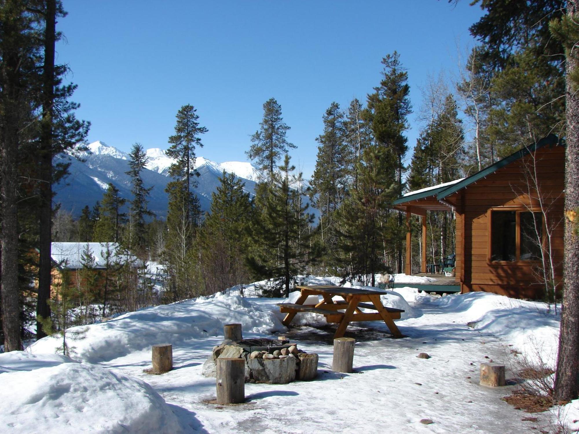 Mica Mountain Lodge & Log Cabins Tête Jaune 외부 사진