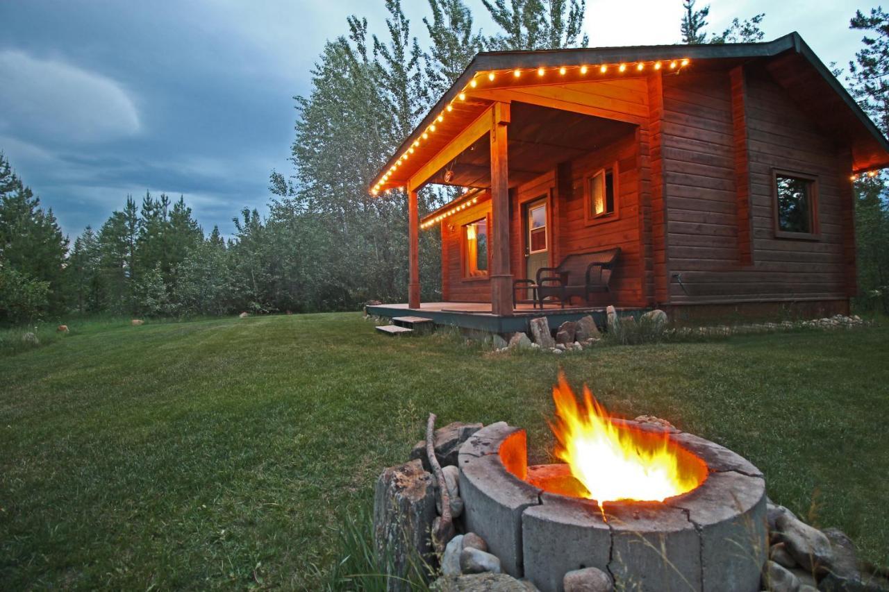 Mica Mountain Lodge & Log Cabins Tête Jaune 외부 사진